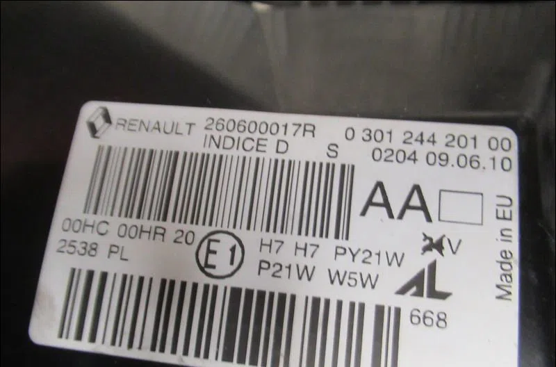 Phare gauche Renault MEGANE III 3-5 portes (BZ0-1_, B3_) 1.5 dci (2009) 5 portes occasion
