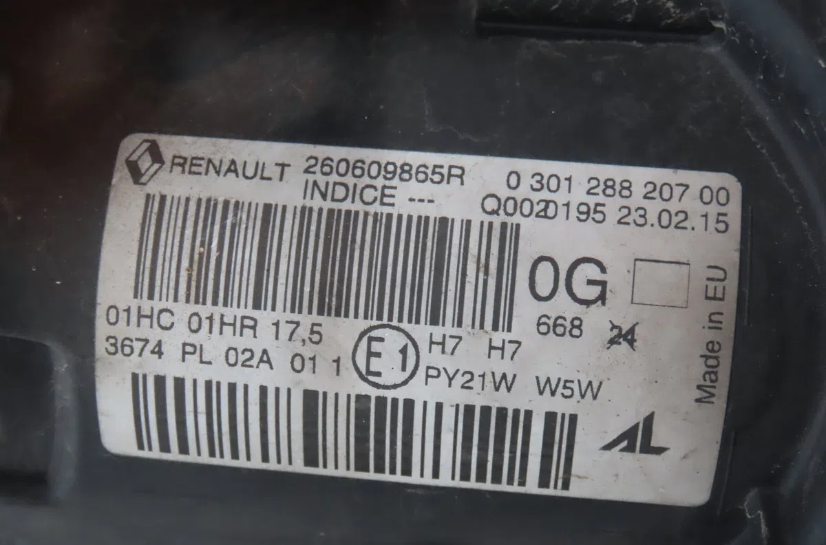 Phare gauche Renault MEGANE III 3-5 portes (BZ0-1_, B3_) 1.5 dci (bz09, bz0d, bz1w, bz29, bz14) (2009) 5 portes occasion