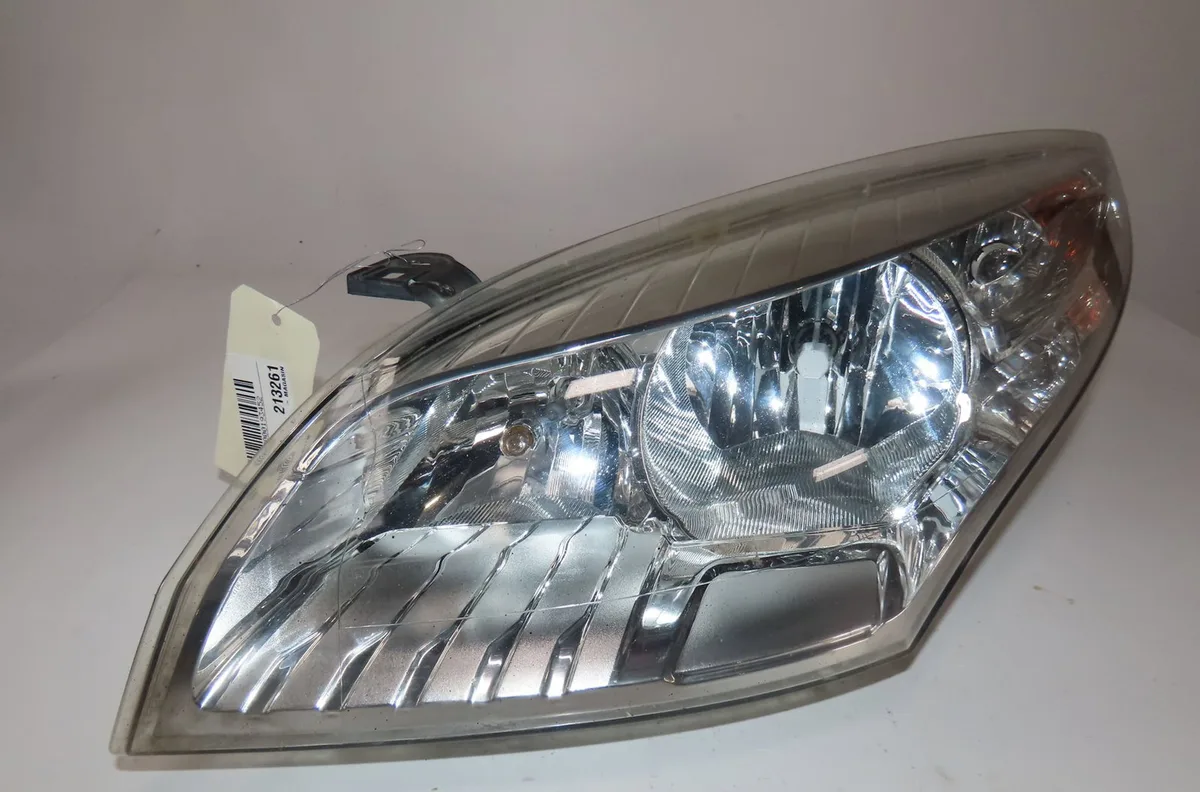 Phare gauche Renault MEGANE III 3-5 portes (BZ0-1_, B3_) 1.9 dci (bz0n, bz0j) (2008) occasion