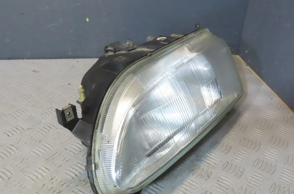 Phare gauche RENAULT R19 1994 occasion