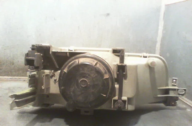 Phare gauche RENAULT R21 1990 occasion