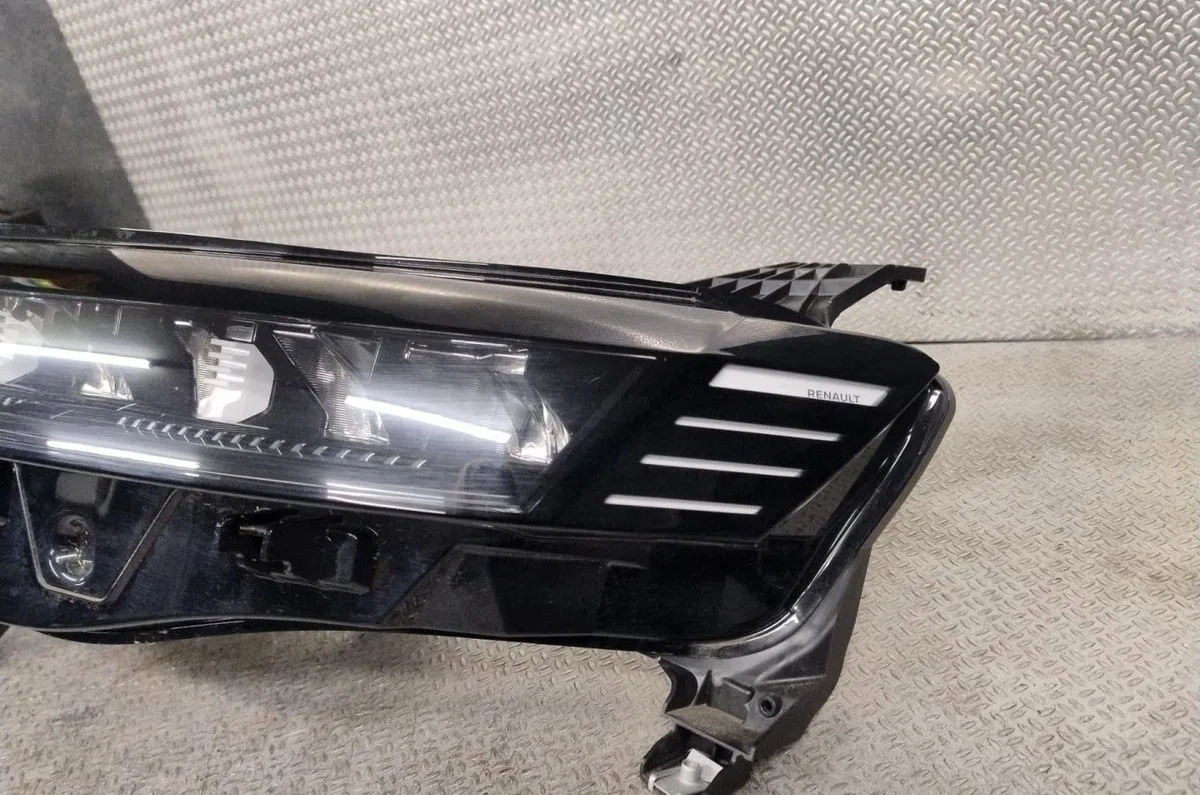 Phare gauche RENAULT SCENIC 5  SCENIC 5 occasion