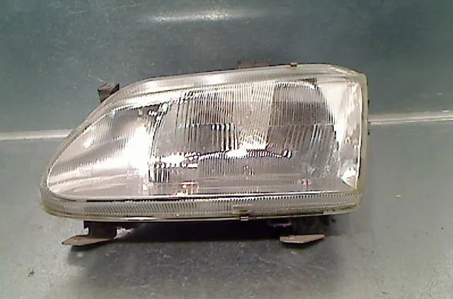 Phare gauche Renault SCÉNIC I Monospace (JA0-1_, FA0_) 1.6 (ja00, ja16, ja15, ja19, ja1v, ja2b, ja2c, ja0b,... (1999-200