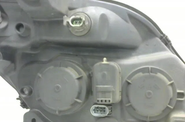 Phare gauche Renault SCÉNIC I Monospace (JA0-1_, FA0_) 1.9 dci (ja05, ja1f) (1999-2003) 5 portes occasion