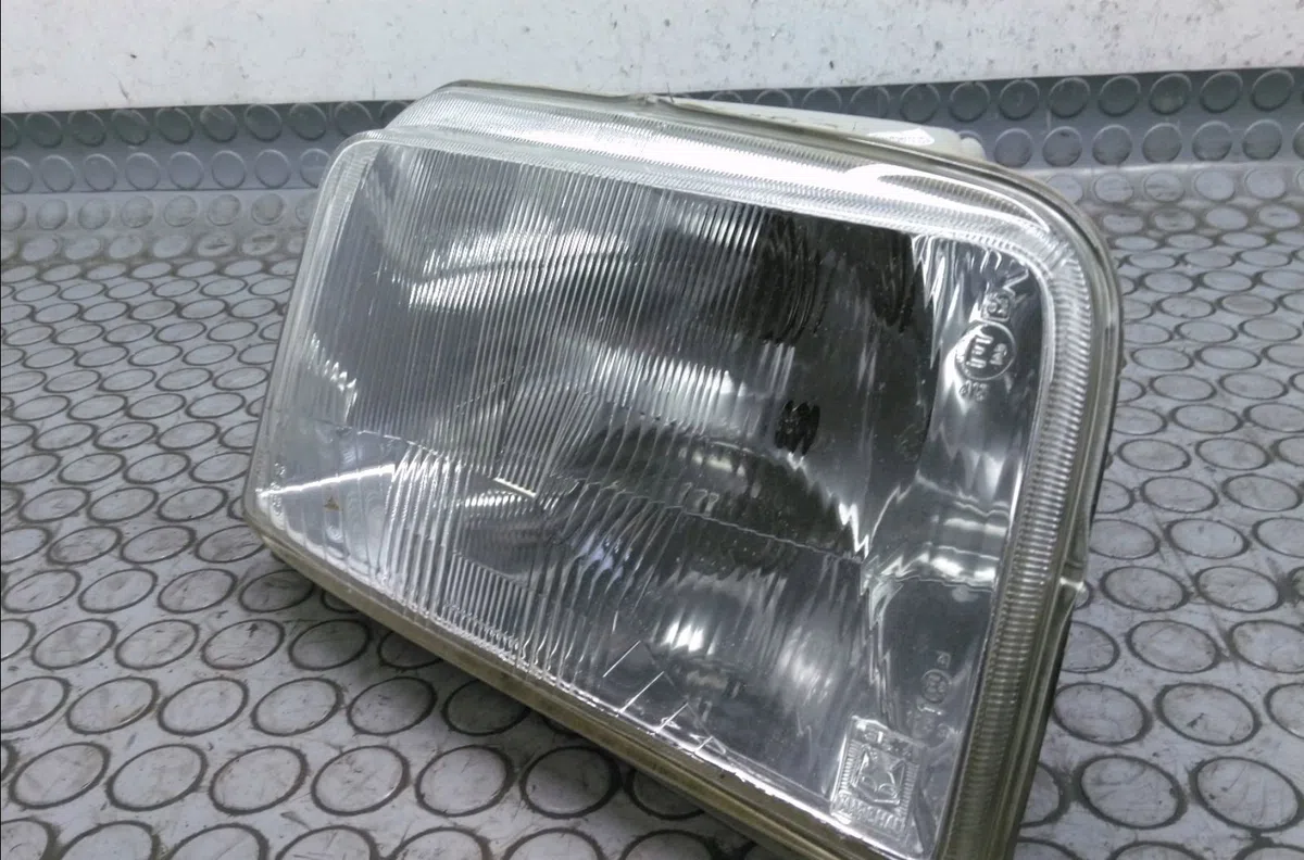Phare gauche Renault SUPER 5 (B-C40_) 1.4 cat (b-c-407) (1985-1996) occasion