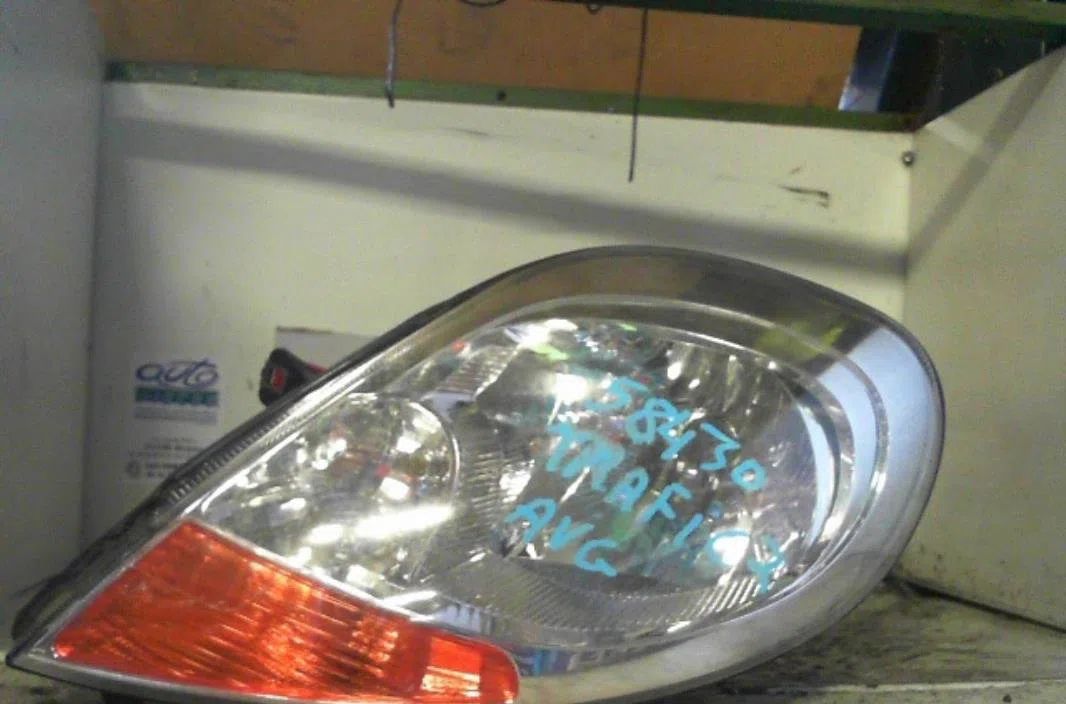 Phare gauche RENAULT TRAFIC 2  TRAFIC 2 PHASE 2 occasion