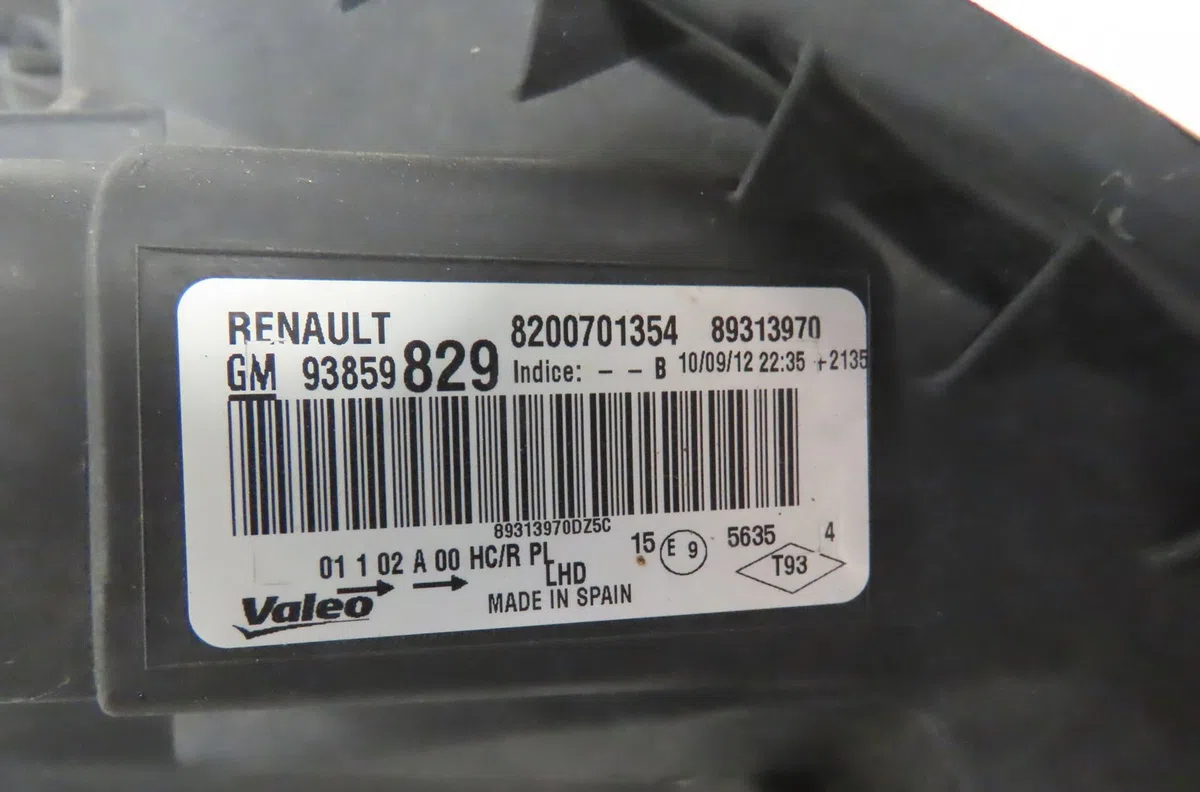 Phare gauche Renault TRAFIC II Camionnette (FL) 2.0 dci 115 (fl01, fl0u) (2006) occasion