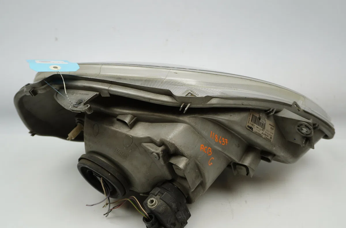 Phare gauche Renault TRAFIC II Camionnette (FL) 2.5 dci 135 (fl0d) (2003-2006) occasion