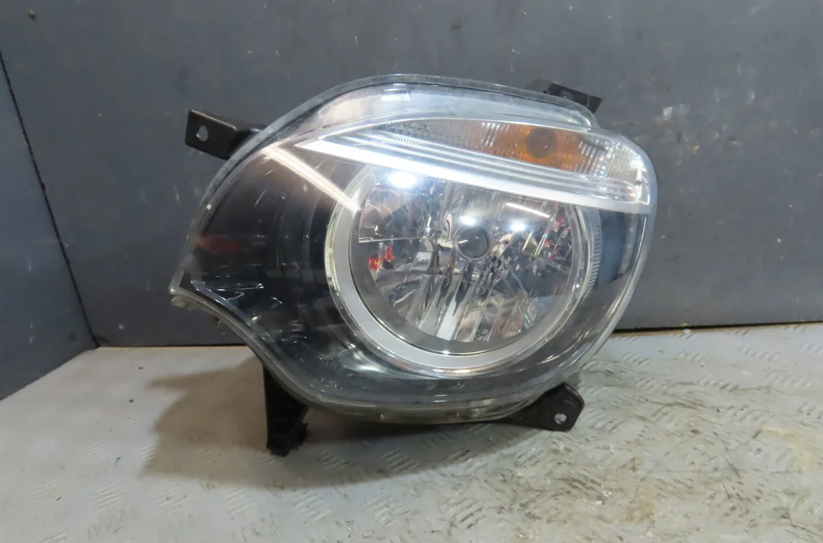 Phare gauche Renault TWINGO III (BCM_, BCA_) 1.0 sce 70 (2014) 5 portes occasion