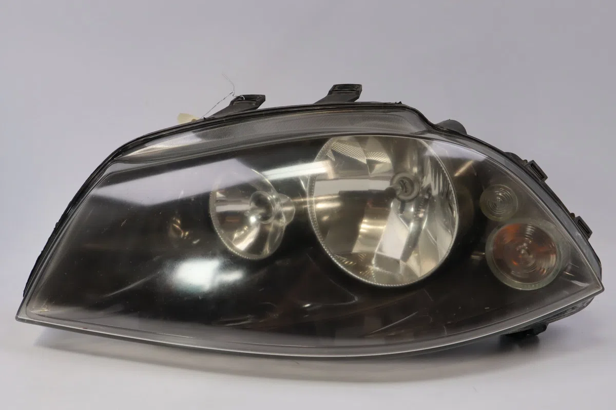 Phare gauche Seat CORDOBA (6L2) 1.4 tdi (2002-2005) occasion