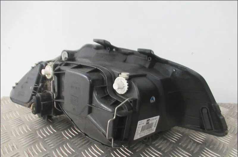 Phare gauche Seat CORDOBA (6L2) 1.4 tdi (2002-2005) occasion