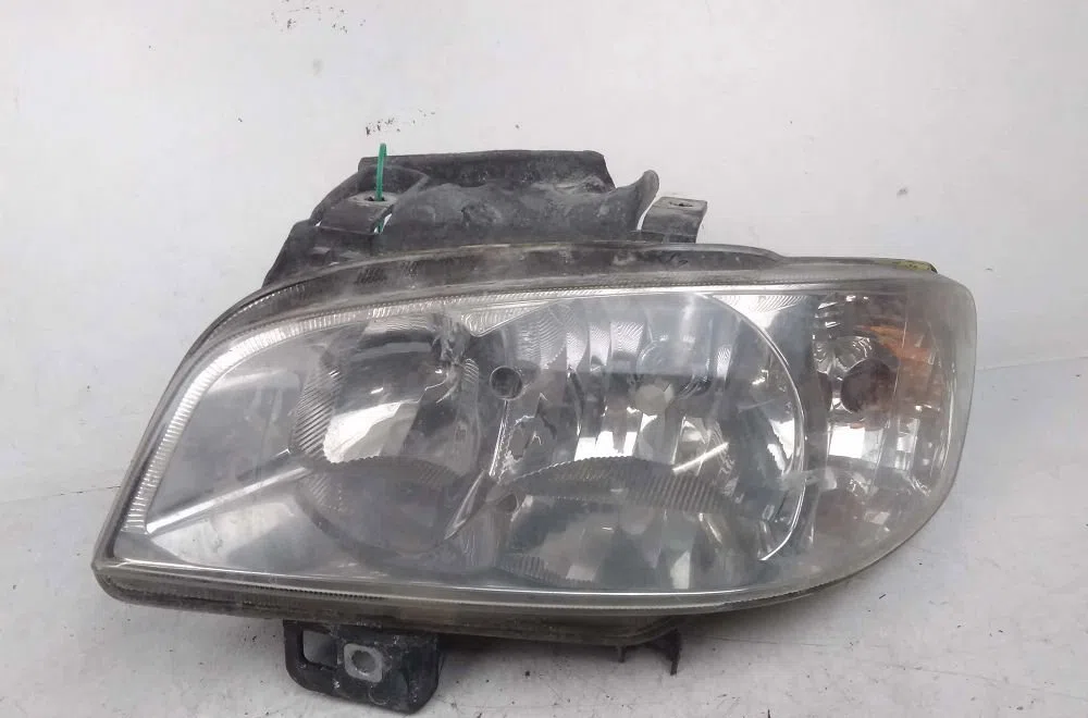 Phare gauche SEAT CORDOBA I 2000 occasion