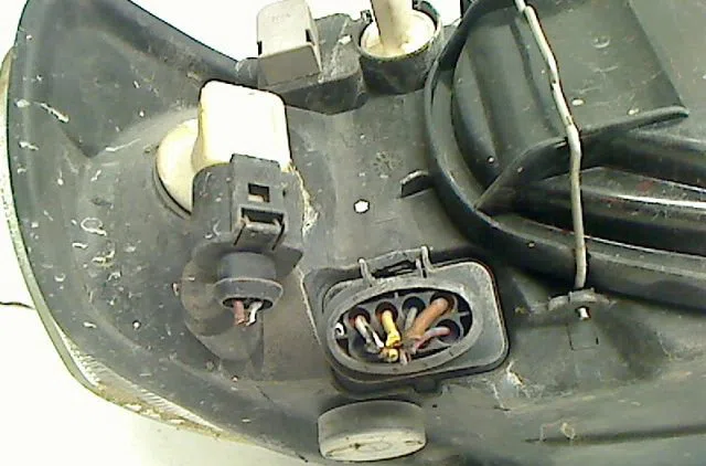 Phare gauche Seat IBIZA II (6K1) 1.9 tdi (1996-2002) occasion