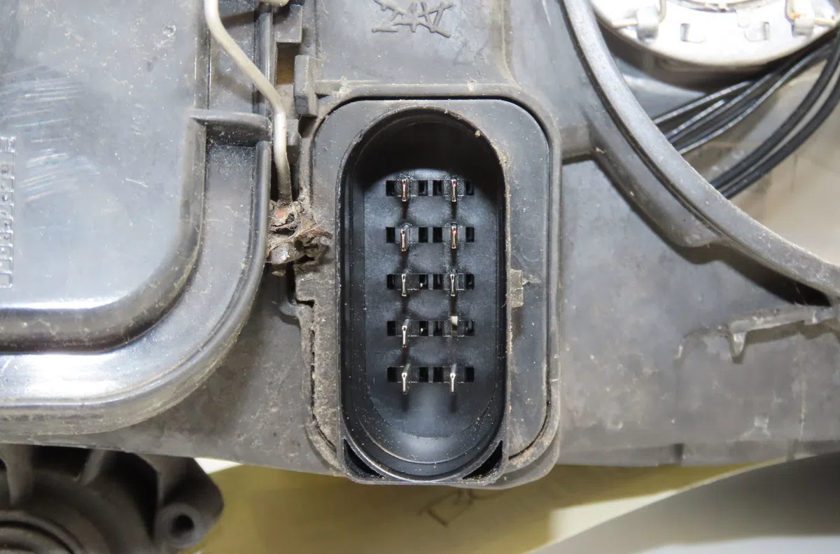 Phare gauche Seat IBIZA III (6L1) 1.4 16v (2002-2007) occasion