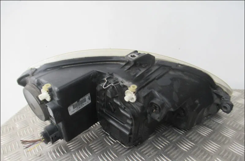 Phare gauche Seat LEON (1P1) 2.0 tdi 16v (2005-2012) occasion
