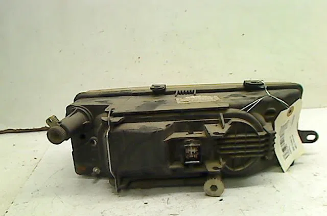 Phare gauche Seat TOLEDO I (1L2) 1.9 tdi (1995-1999) occasion