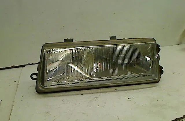 Phare gauche Seat TOLEDO I (1L2) 1.9 tdi (1995-1999) occasion