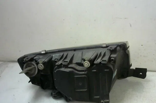 Phare gauche Skoda FABIA I Combi (6Y5) 1.9 sdi (2000-2007) occasion