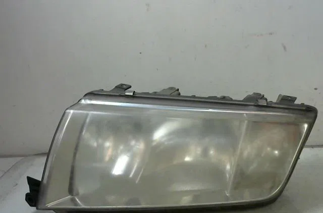 Phare gauche Skoda FABIA I Combi (6Y5) 1.9 sdi (2000-2007) occasion