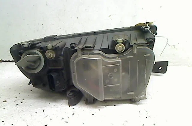 Phare gauche Skoda FABIA I Combi (6Y5) 1.9 tdi (2000-2007) occasion