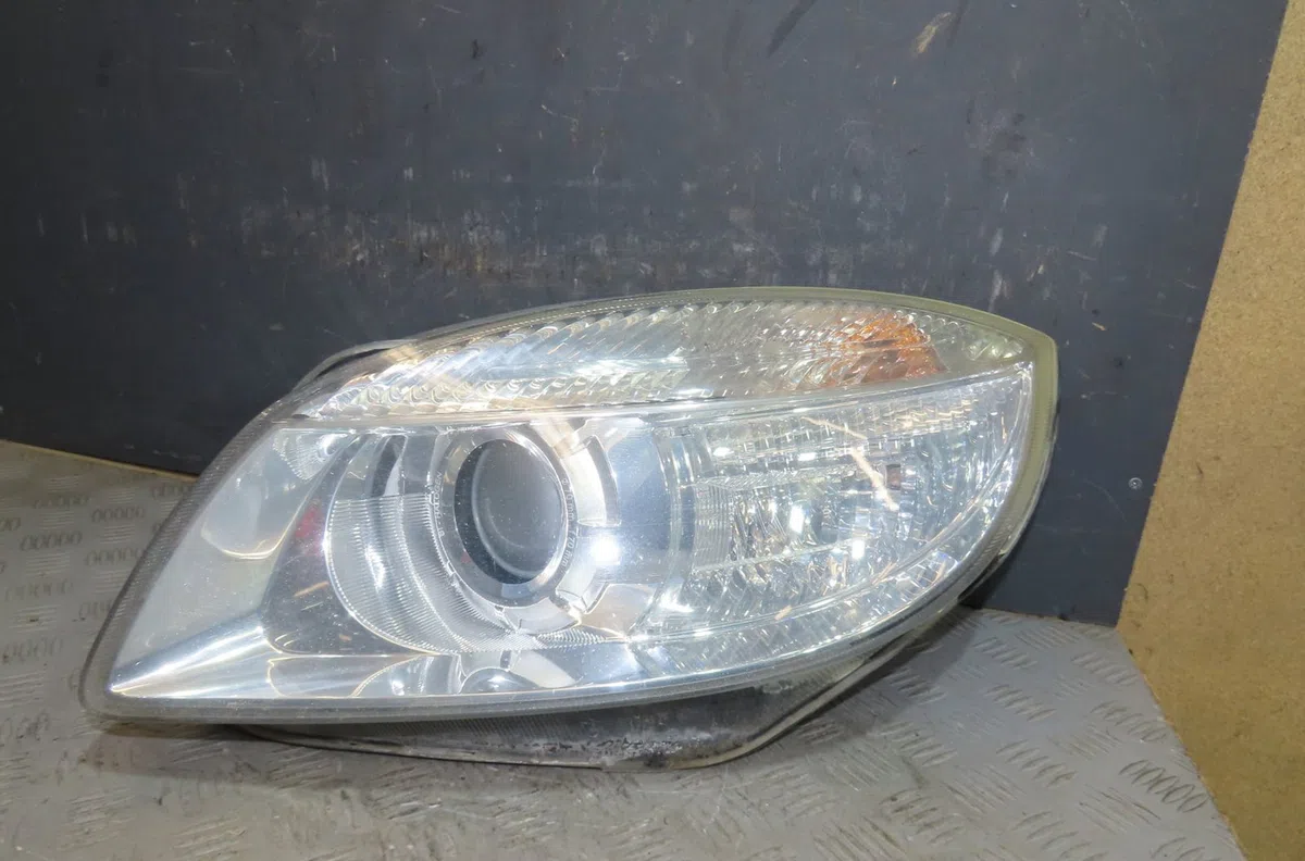 Phare gauche Skoda FABIA II (542) 1.9 tdi (2007-2010) occasion