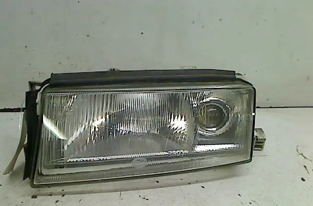 Phare gauche Skoda OCTAVIA I (1U2) 1.9 tdi (1996-2010) occasion