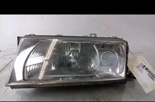 Phare gauche Skoda OCTAVIA I (1U2) 1.9 tdi (1996-2010) occasion