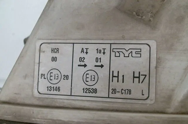 Phare gauche Skoda OCTAVIA II (1Z3) 2.0 tdi (2010-2013) occasion
