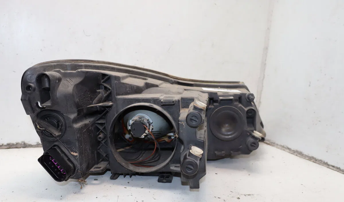 Phare gauche Skoda OCTAVIA II Combi (1Z5) 1.6 tdi (2009-2013) occasion