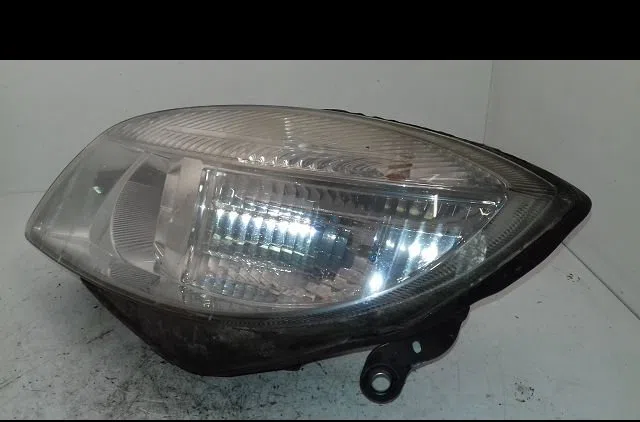 Phare gauche Skoda ROOMSTER (5J7) 1.9 tdi (2006-2010) 5 portes occasion