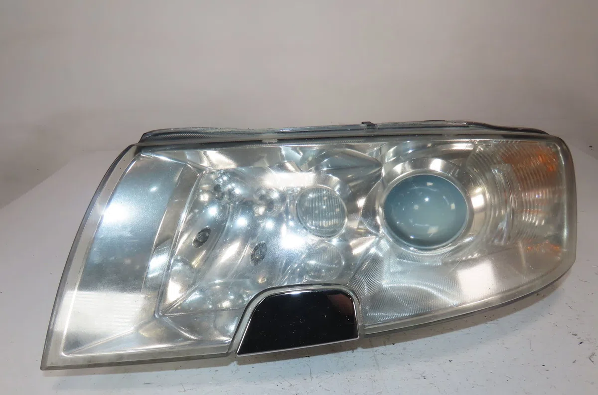Phare gauche Skoda SUPERB I (3U4) 1.9 tdi (2001-2008) occasion