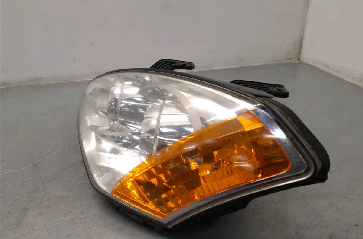 Phare gauche SSANGYONG KYRON  200 XDI 4X4 occasion
