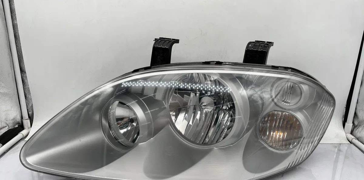 Phare gauche SSANGYONG RODIUS 1 occasion