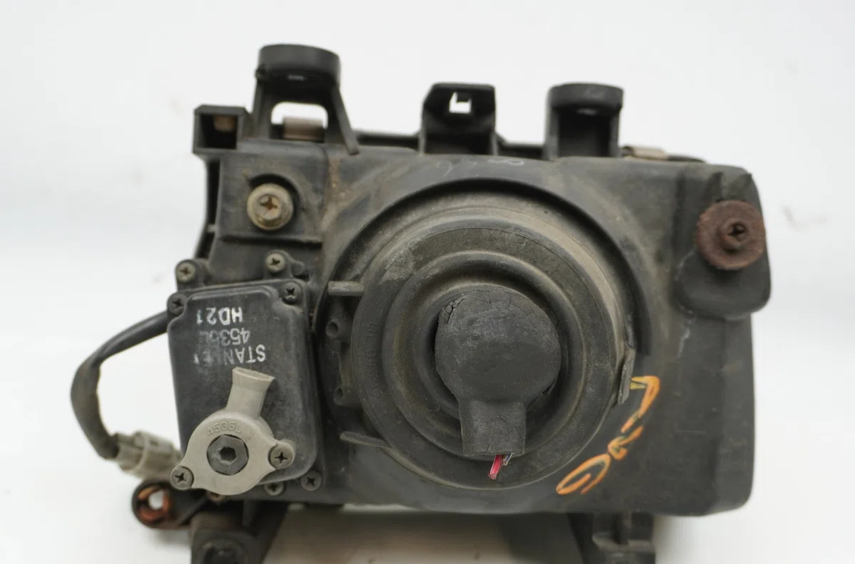 Phare gauche Suzuki ALTO IV (EF) 1.0 (sh410) (1994-2002) occasion