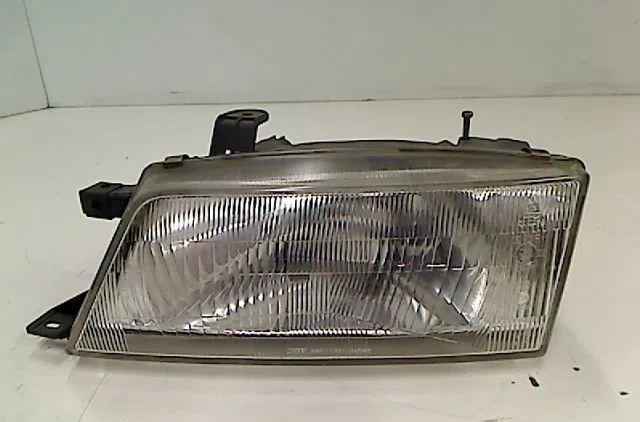 Phare gauche SUZUKI BALENO 1997 occasion