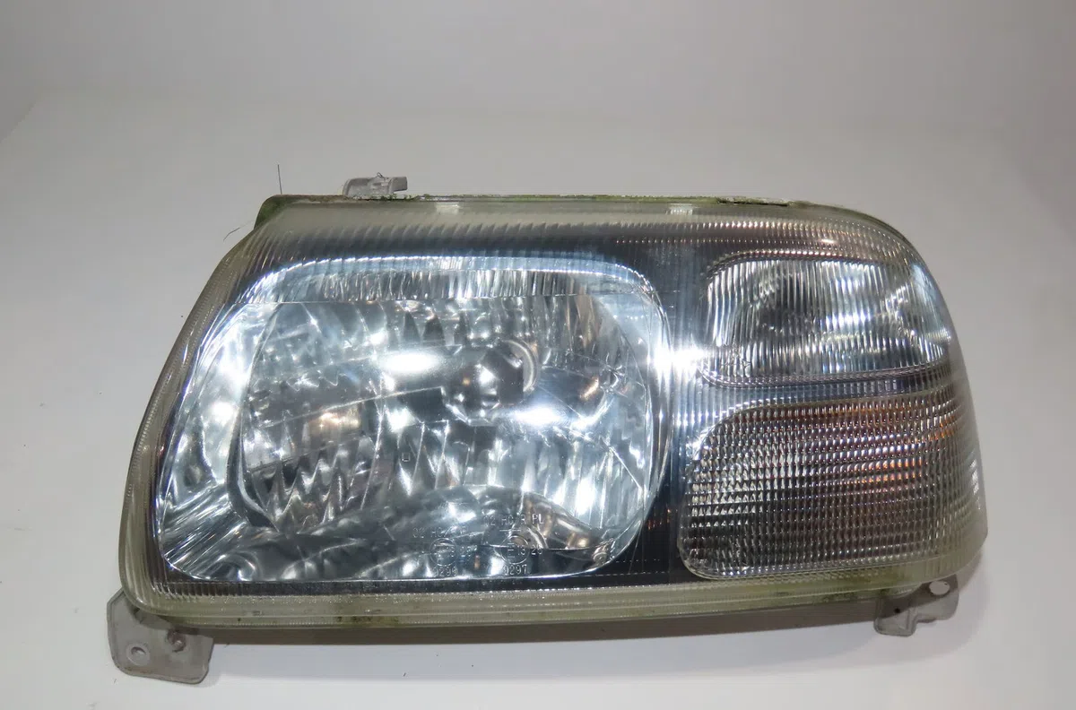 Phare gauche Suzuki GRAND VITARA I (FT, HT) 2.0 hdi 110 4x4 (sq 420d) (2001-2003) occasion