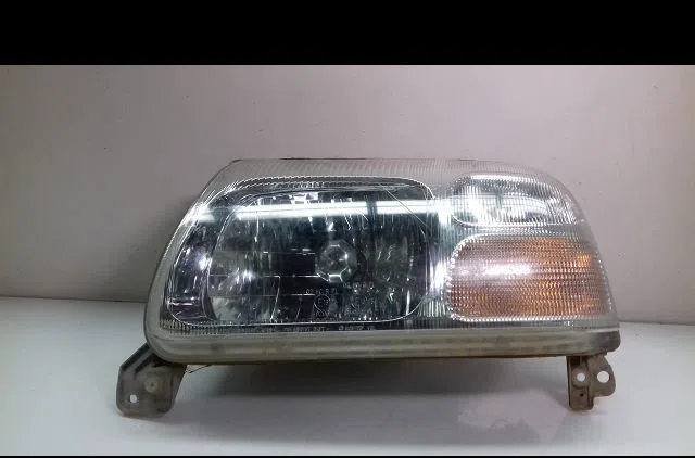 Phare gauche Suzuki GRAND VITARA I (FT, HT) 2.0 td 4x4 (sq 420d) (1998-2003) occasion
