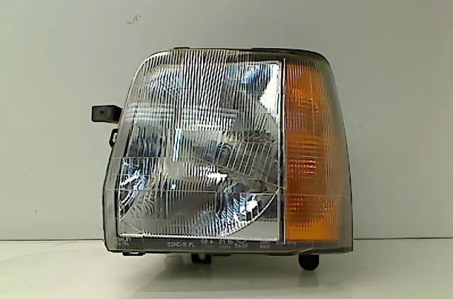 Phare gauche SUZUKI WAGON-R 1998 occasion