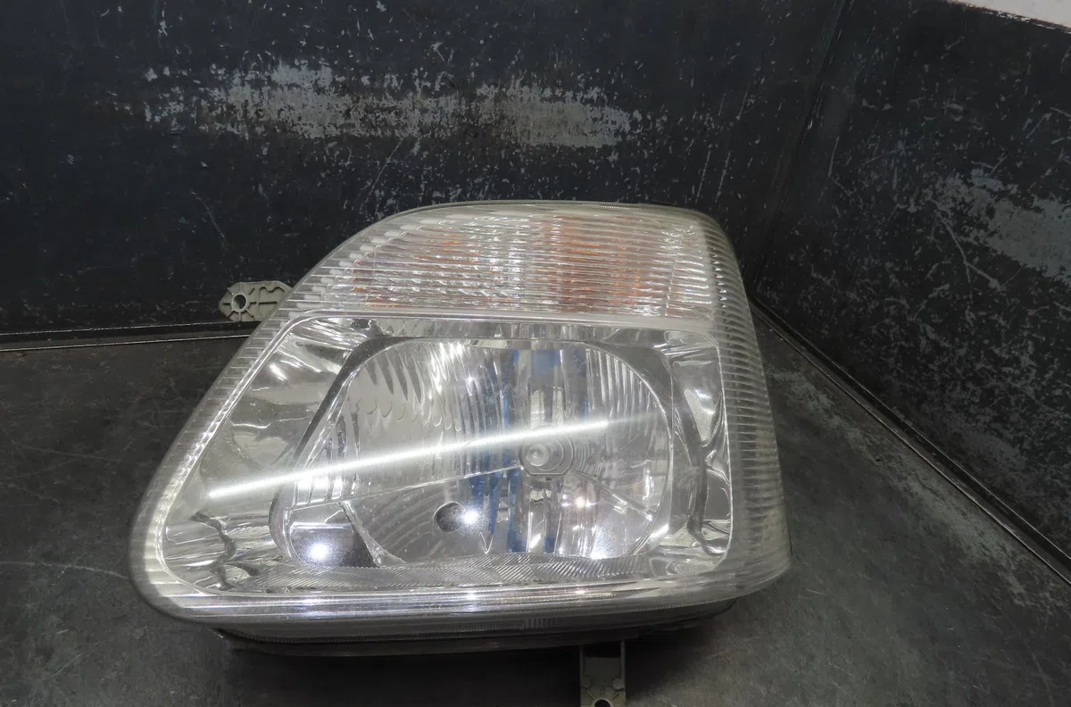 Phare gauche Suzuki WAGON R 3-5 portes (MM) 1.3 (rb 413) (2000-2004) occasion