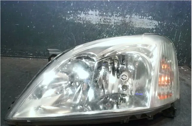 Phare gauche Toyota COROLLA (_E12_) 1.6 vvt-i (zze121_) (2002-2006) occasion