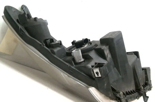 Phare gauche Toyota COROLLA Verso (ZER_, ZZE12_, R1_) 2.0 d-4d (cur10_) (2004-2009) occasion