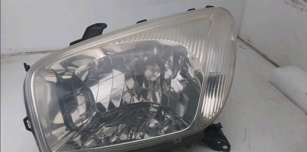 Phare gauche Toyota RAV 4 II (_A2_) 2.0 4wd (aca21, aca20) (2000-2005) occasion