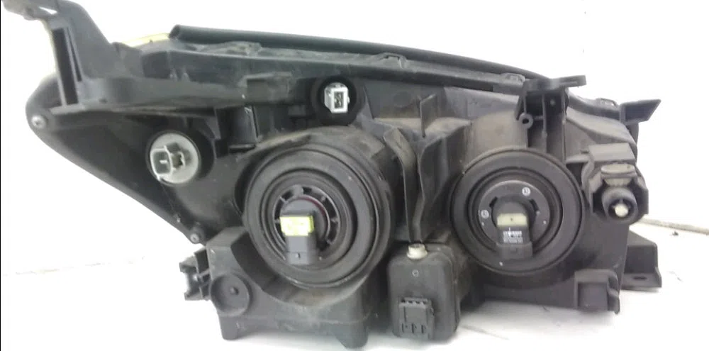 Phare gauche Toyota RAV 4 III (_A3_) 2.2 d 4wd (ala30_) (2006-2012) occasion
