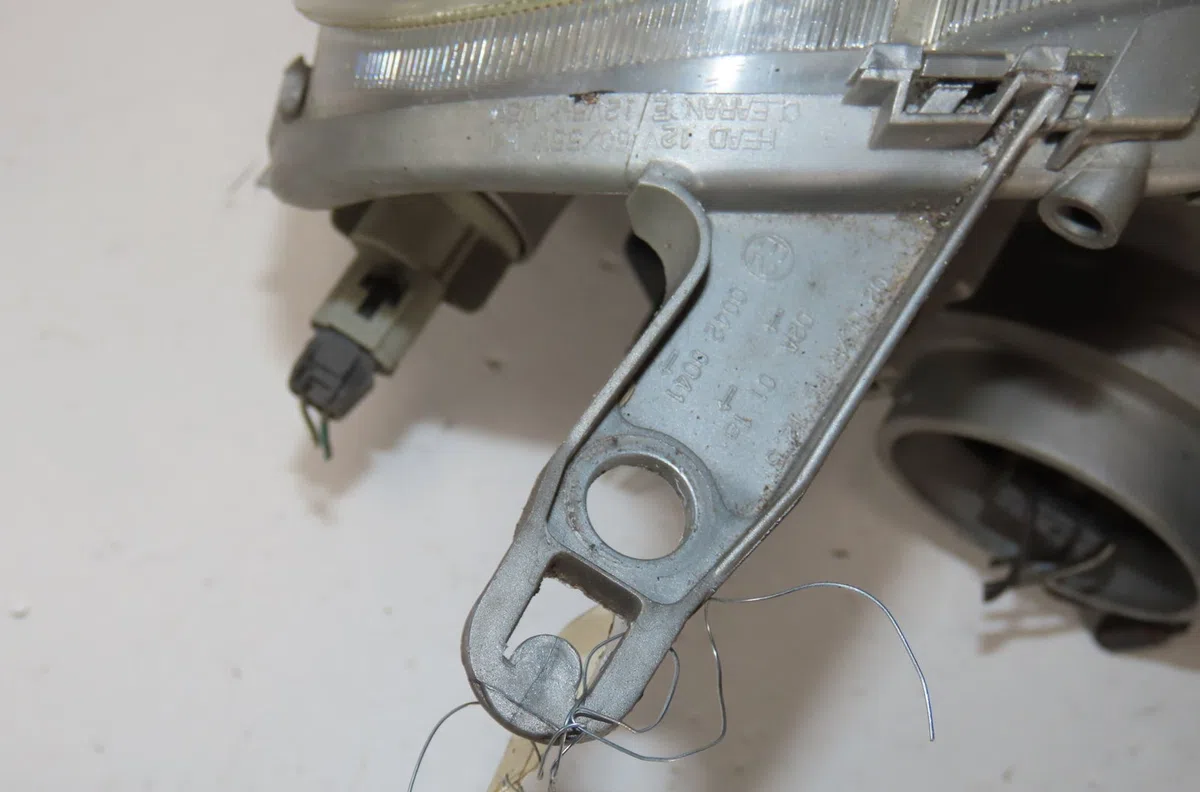 Phare gauche Toyota YARIS (_P1_) 1.0 (scp10_) (1999-2005) occasion