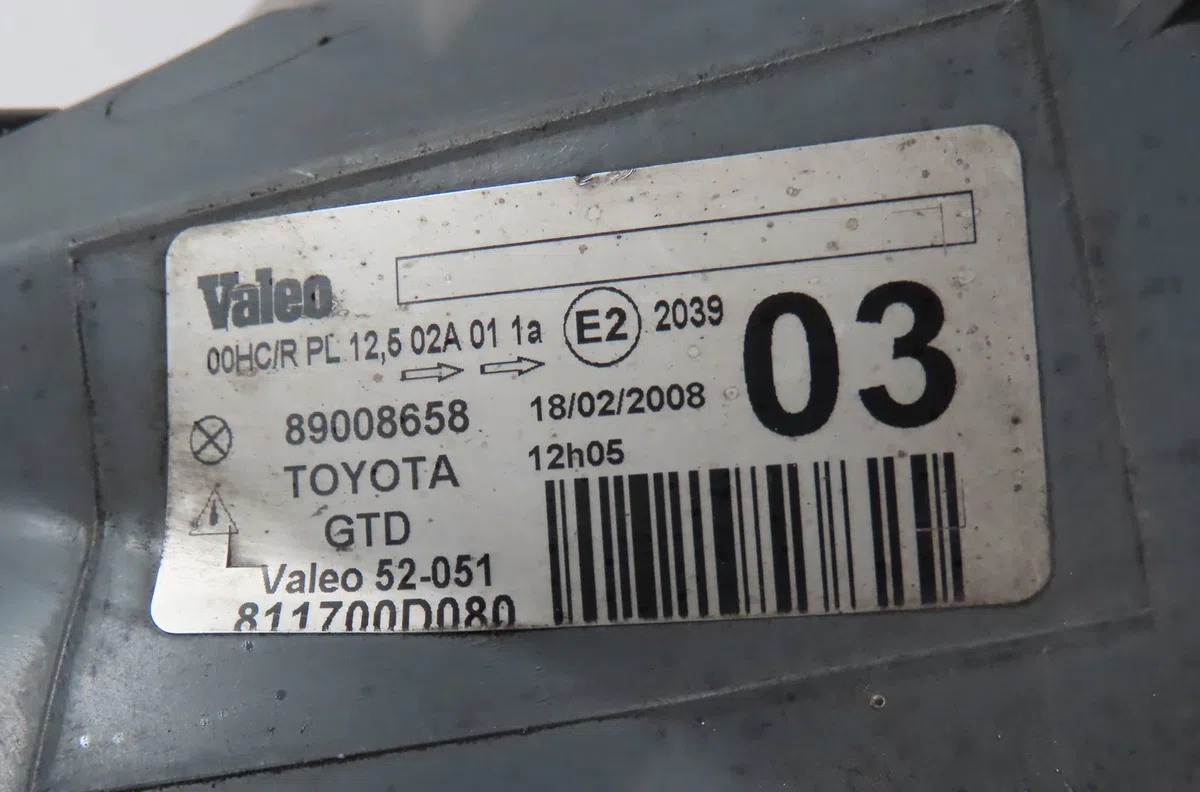 Phare gauche Toyota YARIS (_P1_) 1.4 d-4d (nlp10_) (2001-2005) occasion
