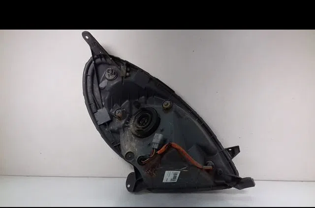 Phare gauche Toyota YARIS VERSO (_P2_) 1.4 d-4d (nlp20_, nlp22_) (2000-2005) occasion