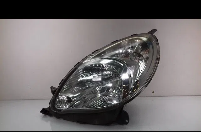 Phare gauche Toyota YARIS VERSO (_P2_) 1.4 d-4d (nlp20_, nlp22_) (2000-2005) occasion