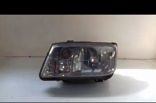 Phare gauche Volkswagen BORA I (1J2) 1.9 tdi (1998-2005) occasion