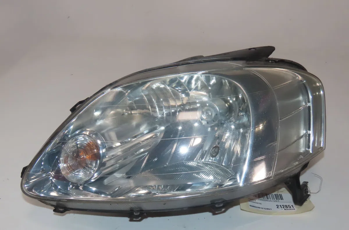 Phare gauche Volkswagen FOX 3-5 portes (5Z1, 5Z3, 5Z4) 1.2 (2005-2011) occasion