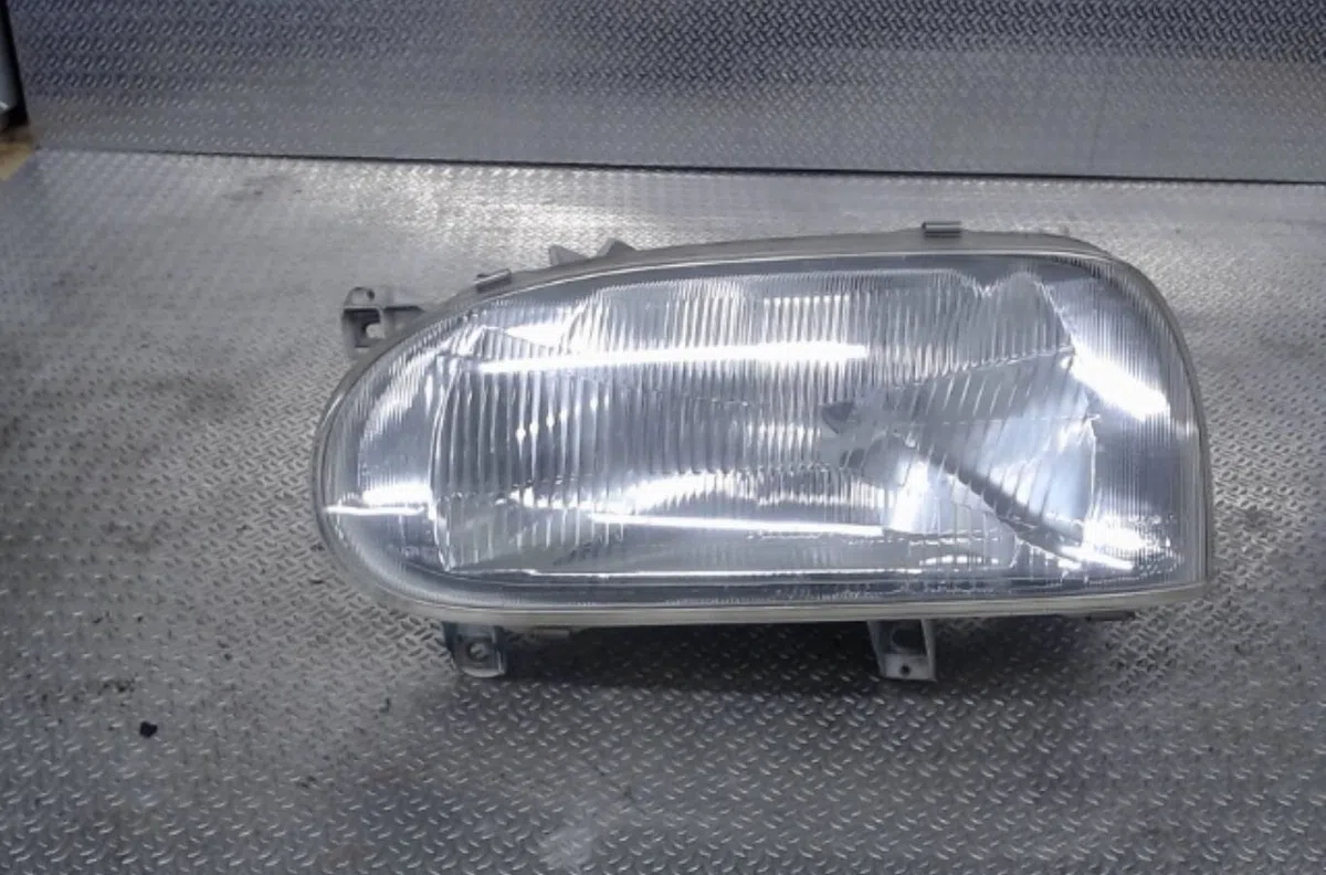 Phare gauche Volkswagen GOLF III (1H1) 1.4 (1991-1997) occasion